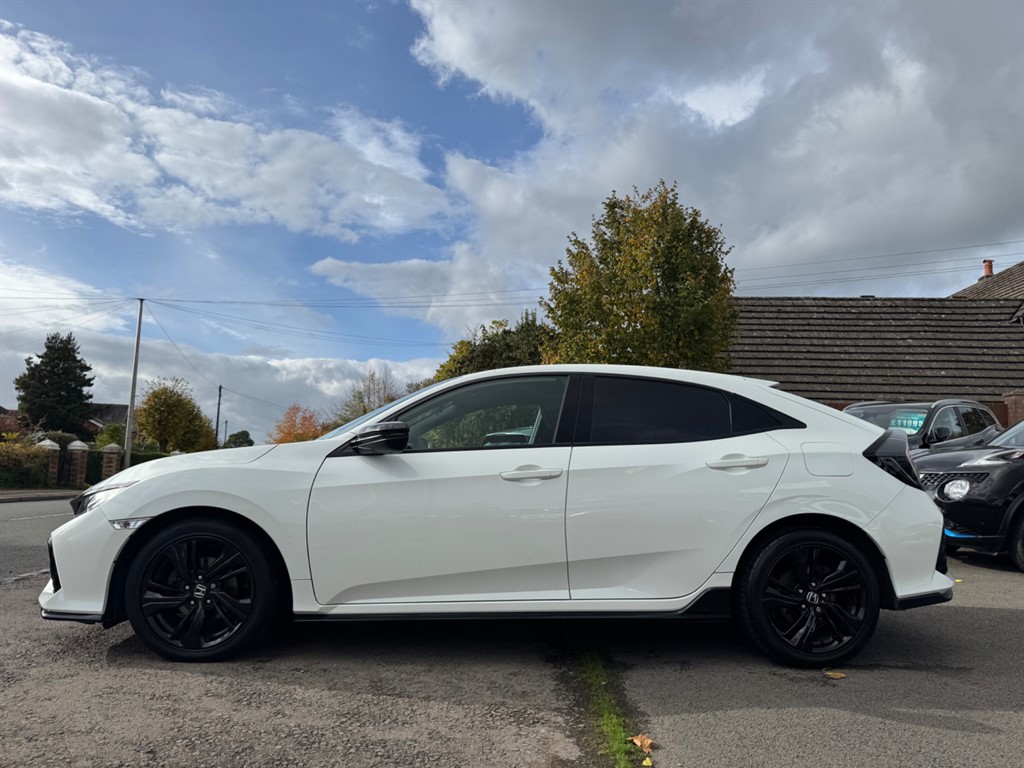 Used Honda Civic 2019 for sale - 76393815: Photo 10