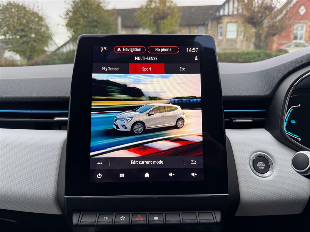 Used Renault Clio 2021 for sale - 76717658: Photo 21