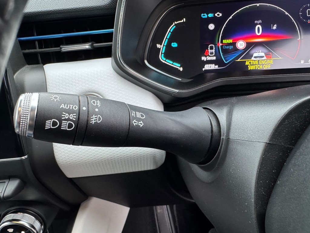 Used Renault Clio 2021 for sale - 76717658: Photo 23