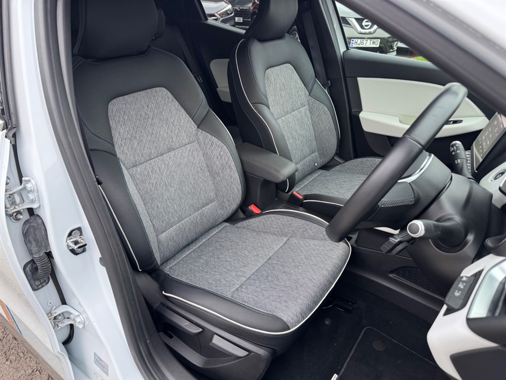 Used Renault Clio 2021 for sale - 76717658: Photo 25