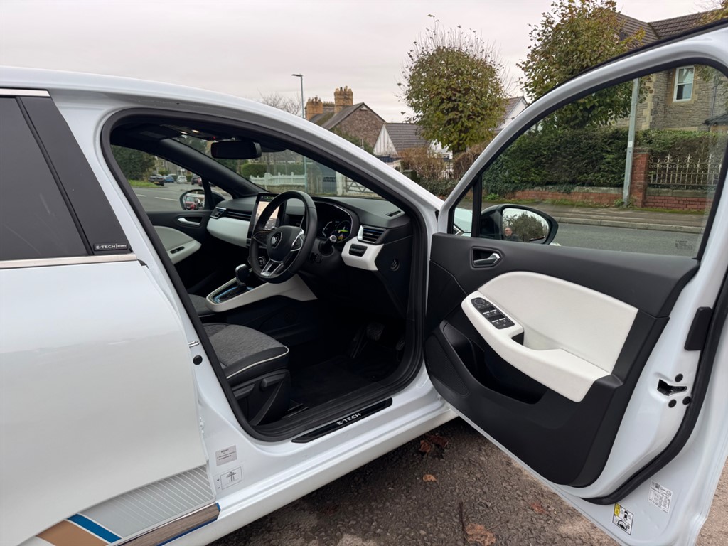 Used Renault Clio 2021 for sale - 76717658: Photo 29