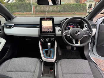 Used Renault Clio 2021 for sale - 76717658: Photo