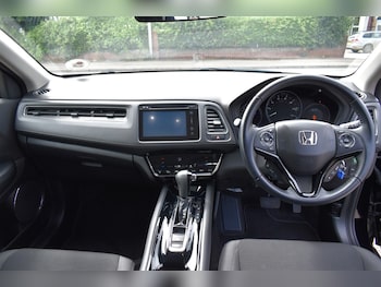 Used Honda HR-V 2018 for sale - 75570824: Photo