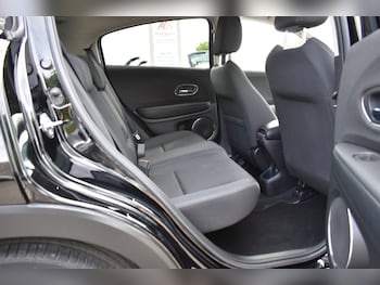 Used Honda HR-V 2018 for sale - 75570824: Photo