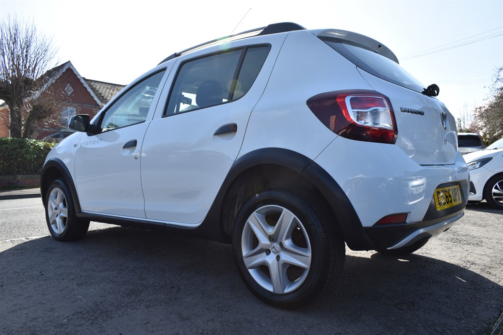 Used Dacia Sandero Stepway 2015 for sale - 77918287: Photo 10
