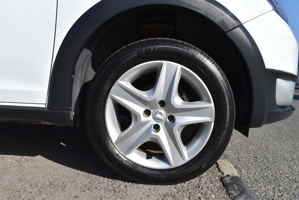 Used Dacia Sandero Stepway 2015 for sale - 77918287: Photo 32