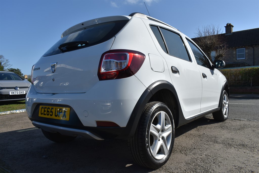 Used Dacia Sandero Stepway 2015 for sale - 77918287: Photo 4
