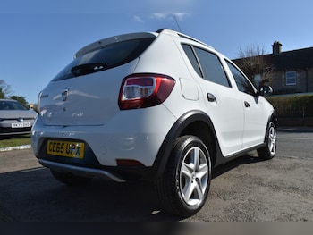 Used Dacia Sandero Stepway 2015 for sale - 77918287: Photo