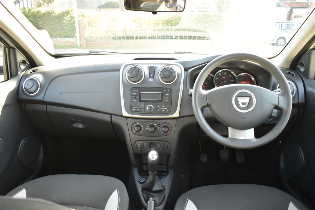 Used Dacia Sandero Stepway 2015 for sale - 77918287: Photo 8