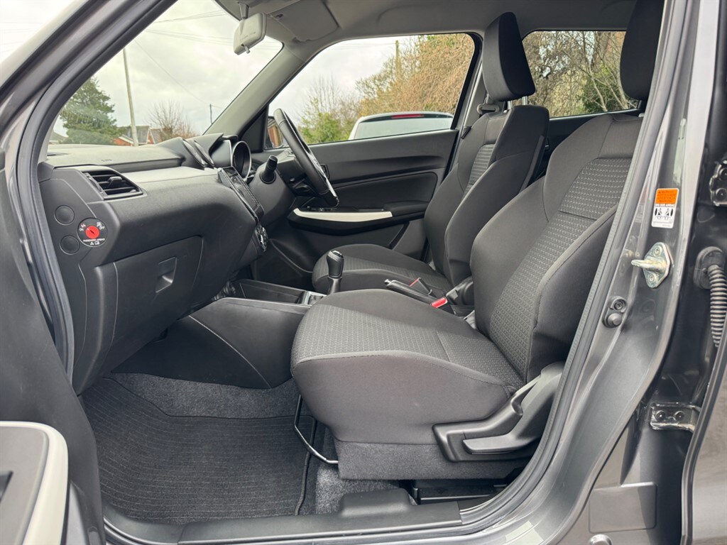 Used Suzuki Swift 2023 for sale - 77235663: Photo 31