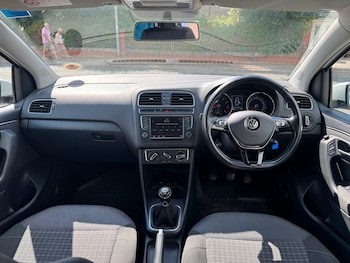 Used Volkswagen Polo 2015 for sale - 79603759: Photo
