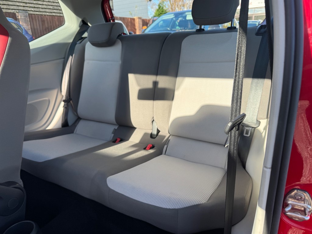 Used Volkswagen up! 2014 for sale - 76628530: Photo 15