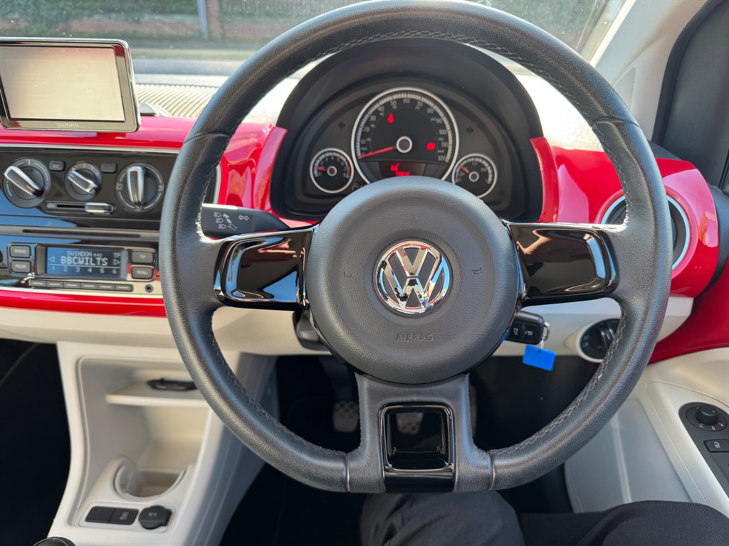 Used Volkswagen up! 2014 for sale - 76628530: Photo 16