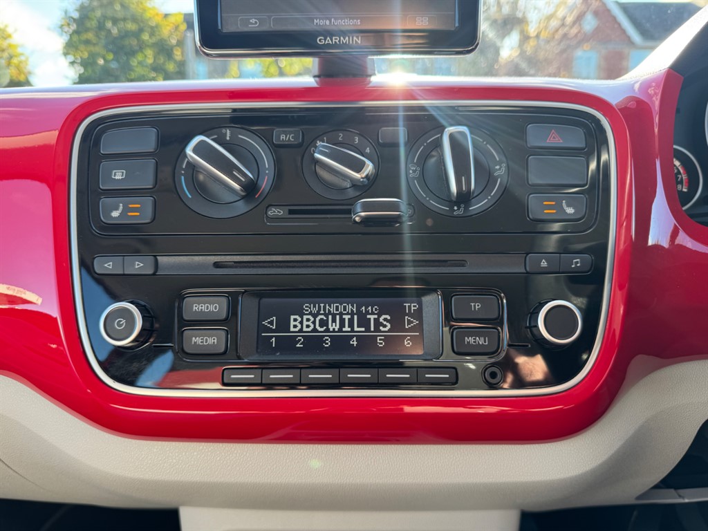 Used Volkswagen up! 2014 for sale - 76628530: Photo 18