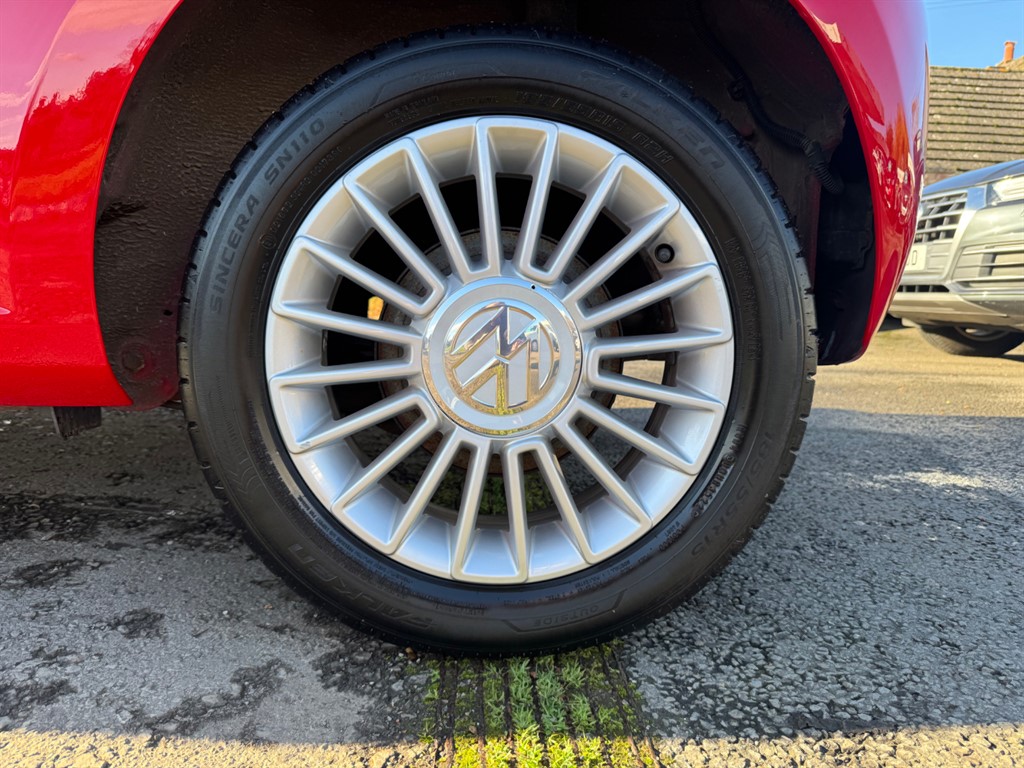 Used Volkswagen up! 2014 for sale - 76628530: Photo 31