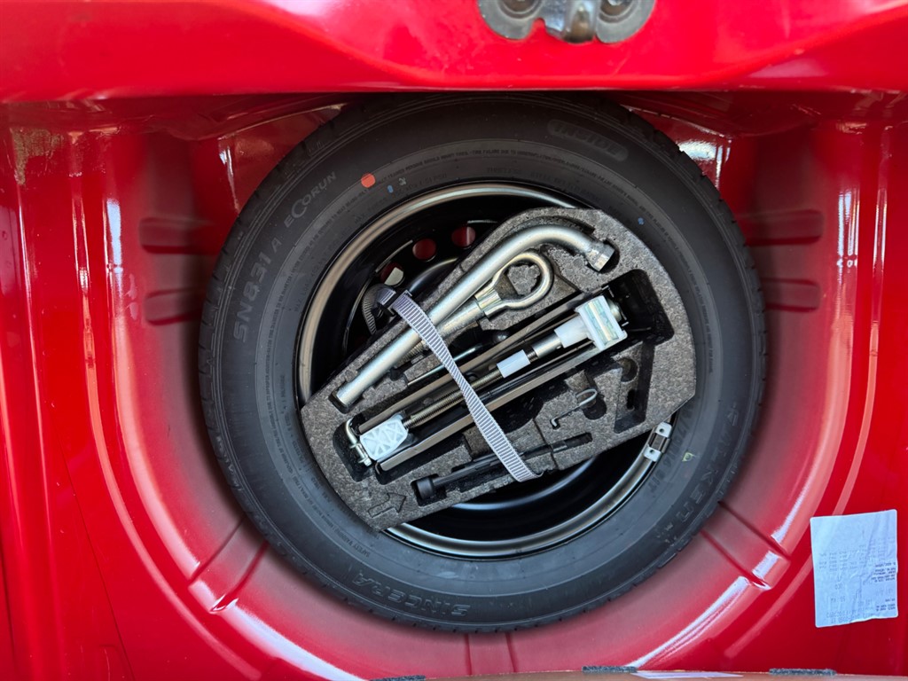 Used Volkswagen up! 2014 for sale - 76628530: Photo 32