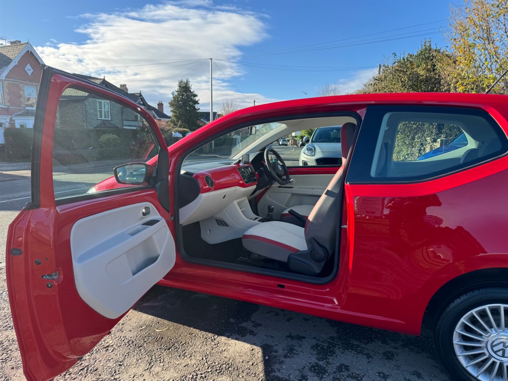 Used Volkswagen up! 2014 for sale - 76628530: Photo 35