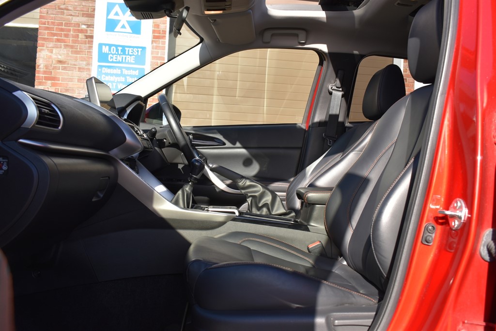 Used Mitsubishi Eclipse Cross 2018 for sale - 76466633: Photo 46