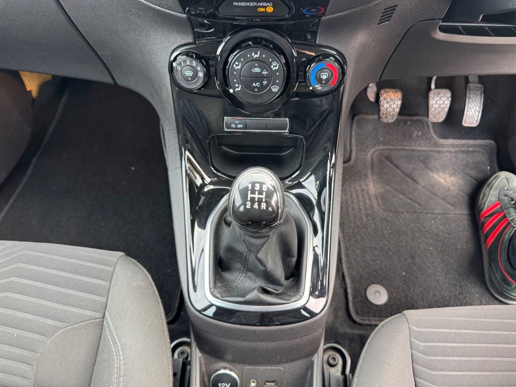 Used Ford Fiesta 2013 for sale - 76196191: Photo 13