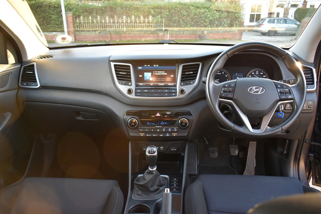 Used Hyundai TUCSON 2015 for sale - 76575302: Photo 2