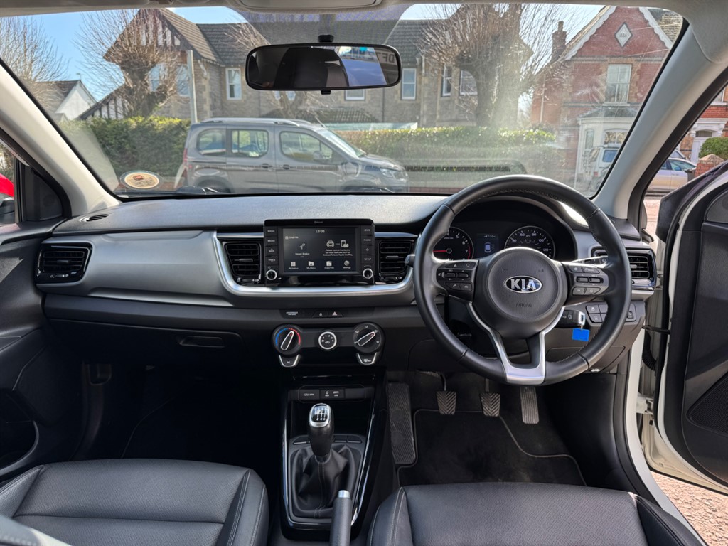 Used Kia Stonic 2020 for sale - 77897262: Photo 2