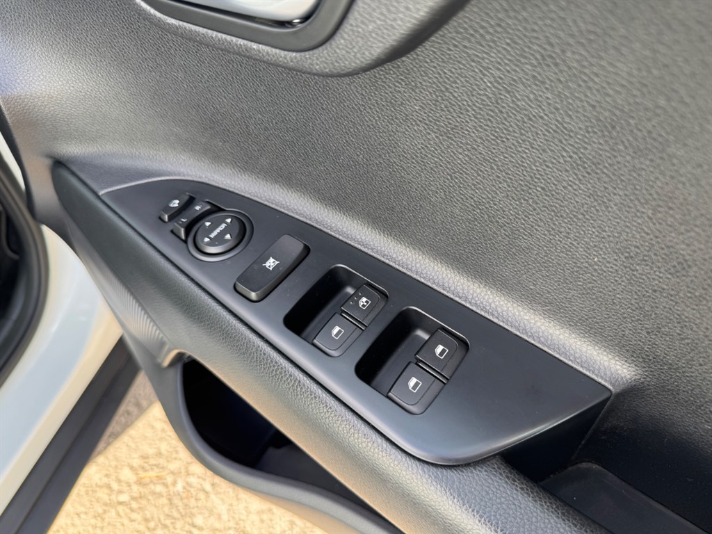 Used Kia Stonic 2020 for sale - 77897262: Photo 23