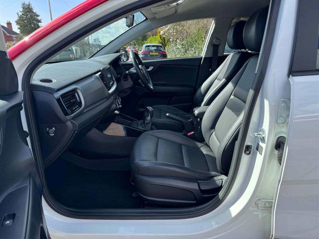 Used Kia Stonic 2020 for sale - 77897262: Photo 36