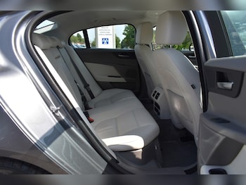 Used Jaguar XE 2015 for sale - 75570116: Photo