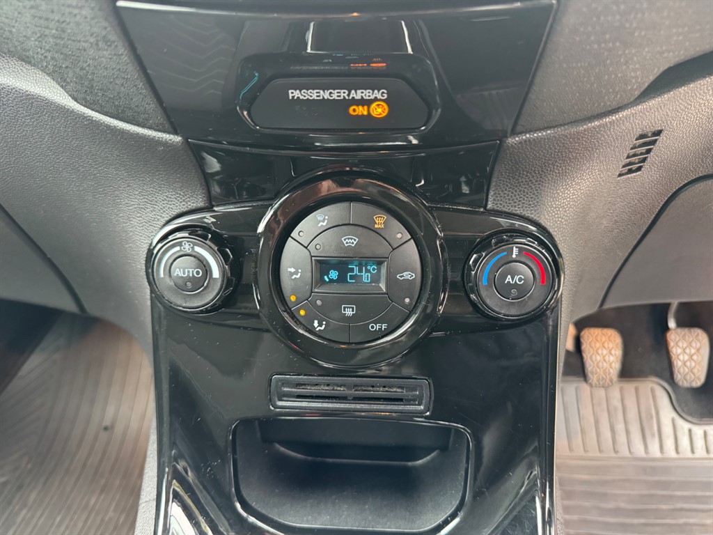 Used Ford Fiesta 2013 for sale - 76255142: Photo 16