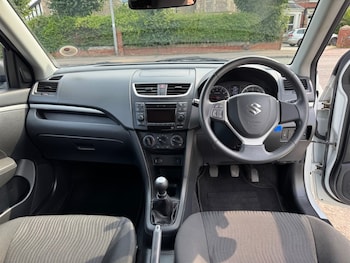 Used Suzuki Swift 2012 for sale - 75641420: Photo