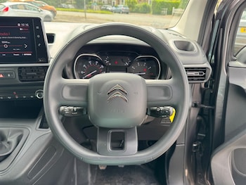 Used Citroen Berlingo 2023 for sale - 78963654: Photo