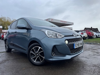 Used Hyundai i10 2018 for sale - 77679136: Photo