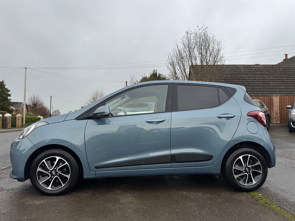 Used Hyundai i10 2018 for sale - 77679136: Photo 9