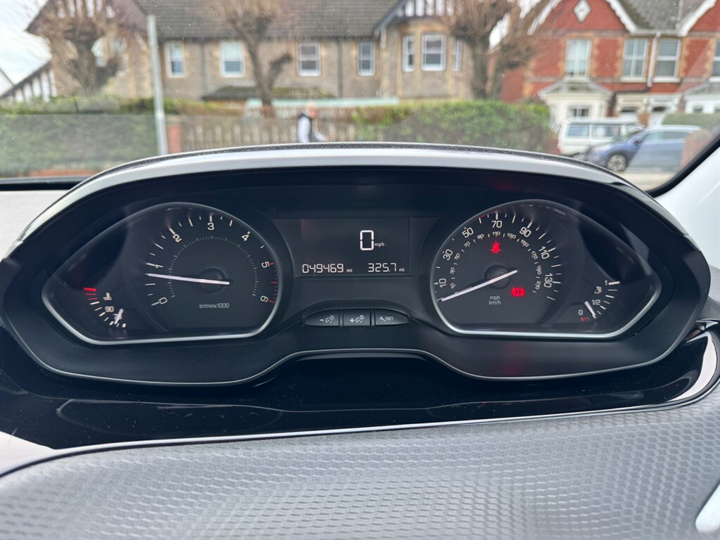 Used Peugeot 2008 2016 for sale - 77614861: Photo 10