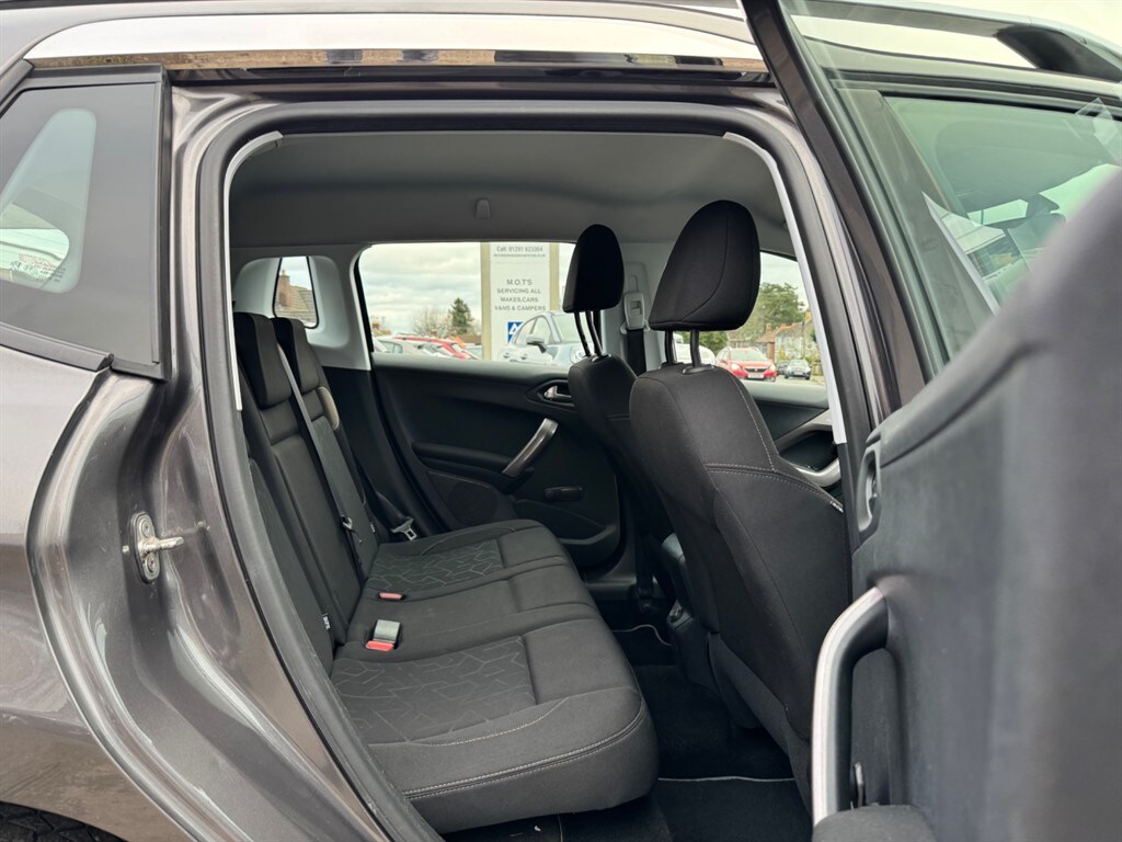 Used Peugeot 2008 2016 for sale - 77614861: Photo 11