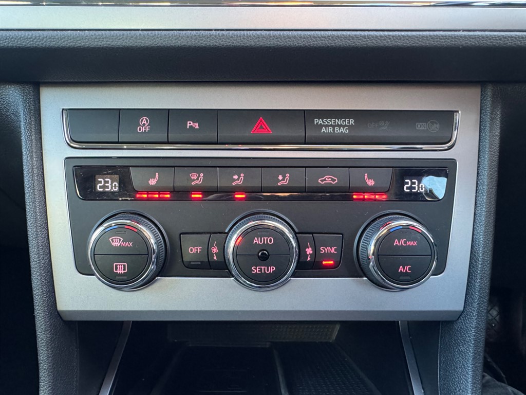 Used SEAT Leon 2020 for sale - 76922067: Photo 11