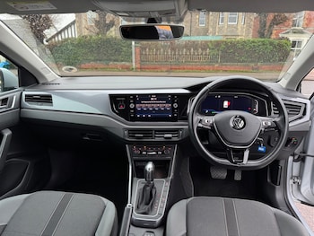 Used Volkswagen Polo 2018 for sale - 76971641: Photo