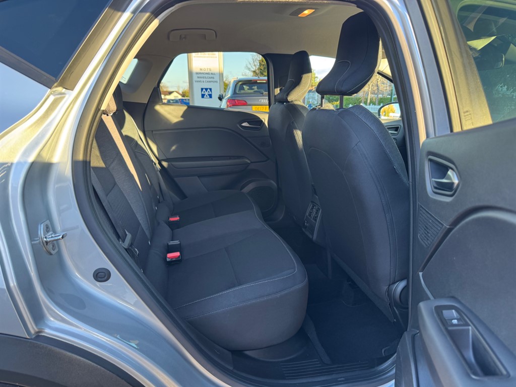 Used Renault Captur 2020 for sale - 76684493: Photo 29