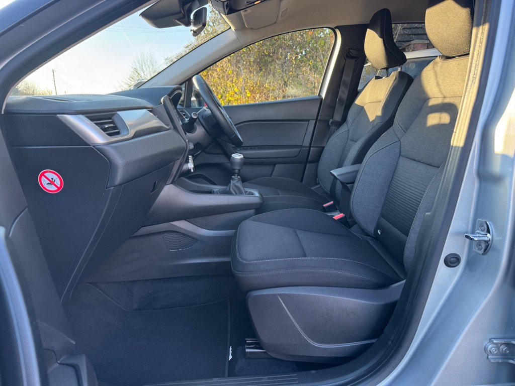 Used Renault Captur 2020 for sale - 76684493: Photo 32