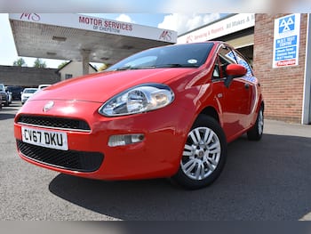 Used Fiat Punto 2017 for sale - 79641054: Photo
