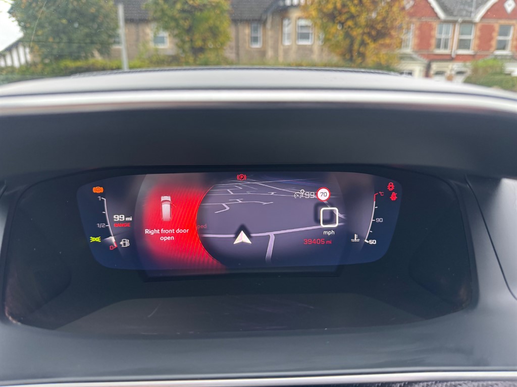 Used Peugeot 2008 2021 for sale - 76544653: Photo 12