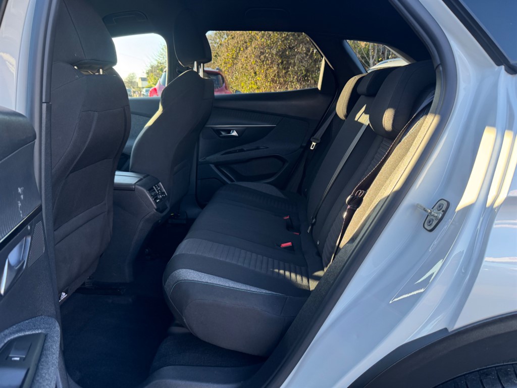 Used Peugeot 3008 2023 for sale - 76557109: Photo 9