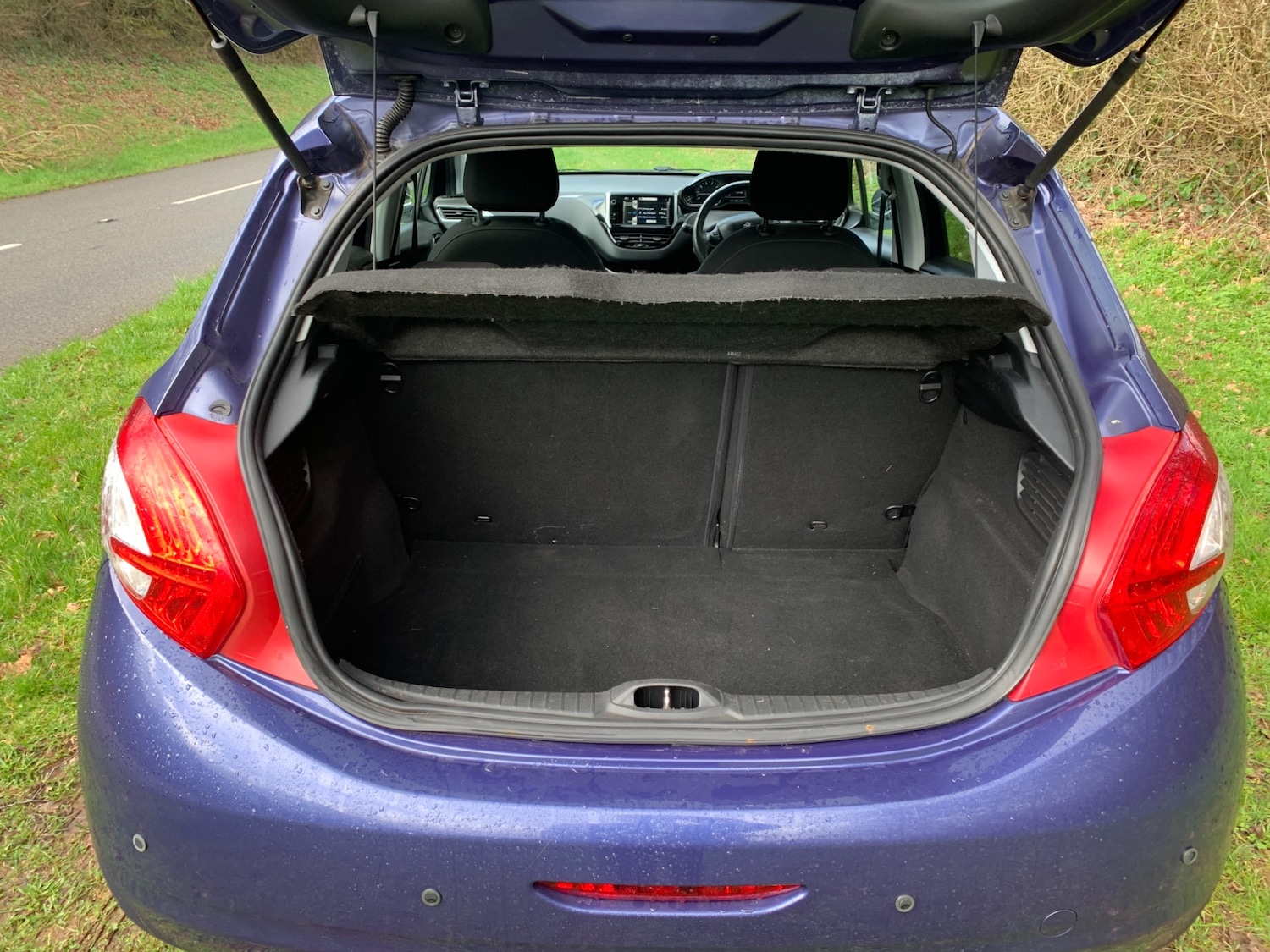 Used Peugeot 208 2013 for sale - 77690711: Photo 12