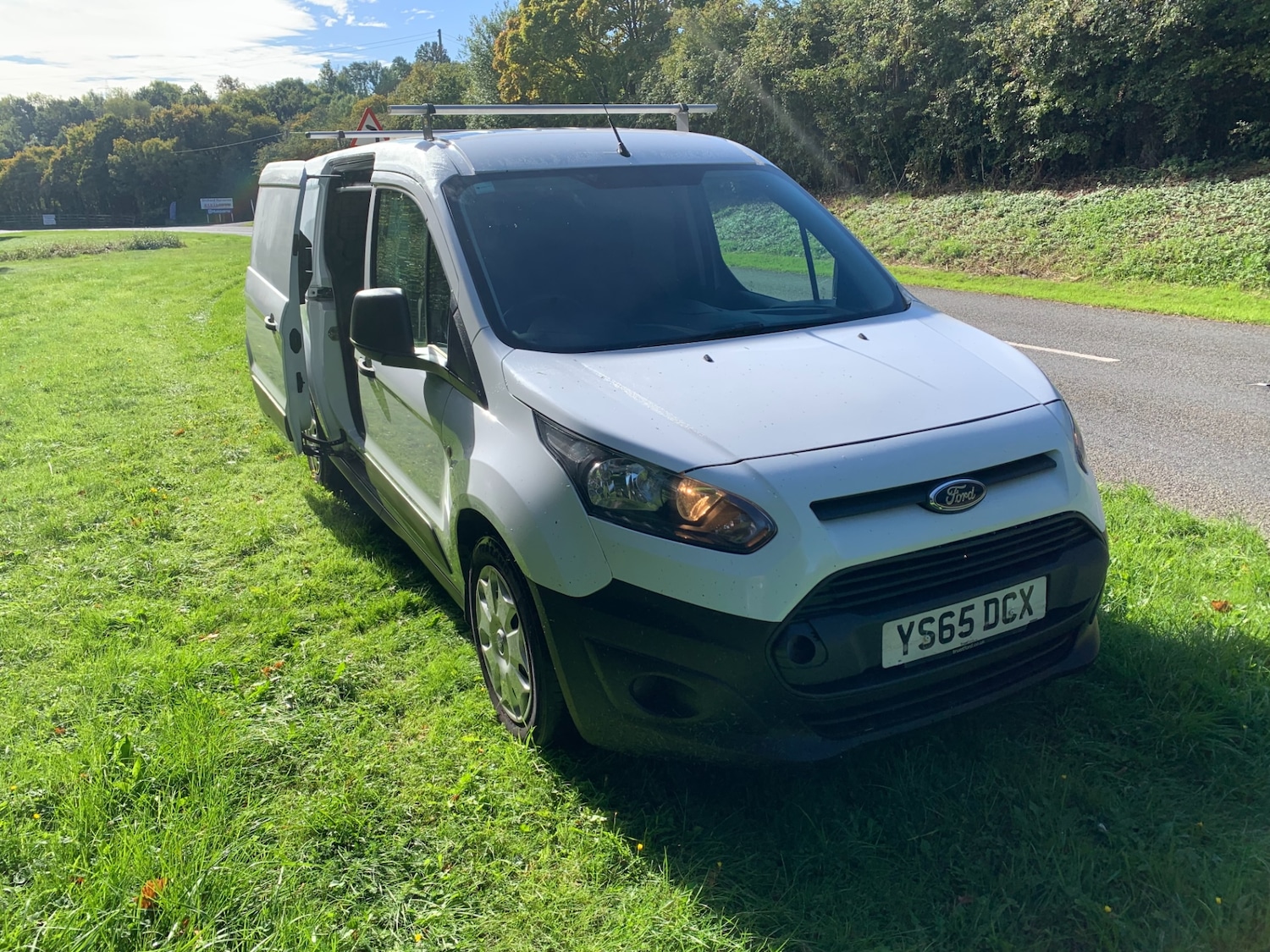 Used Ford Transit Connect 2015 for sale - 76206459: Photo 2
