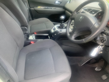 Used Peugeot 5008 2013 for sale - 77261841: Photo