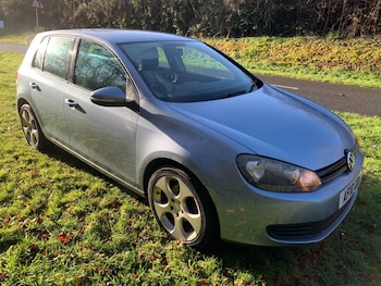 Used Volkswagen Golf 2010 for sale - 77013972: Photo