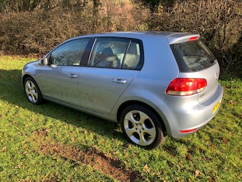 Used Volkswagen Golf 2010 for sale - 77013972: Photo