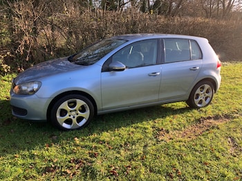 Used Volkswagen Golf 2010 for sale - 77013972: Photo