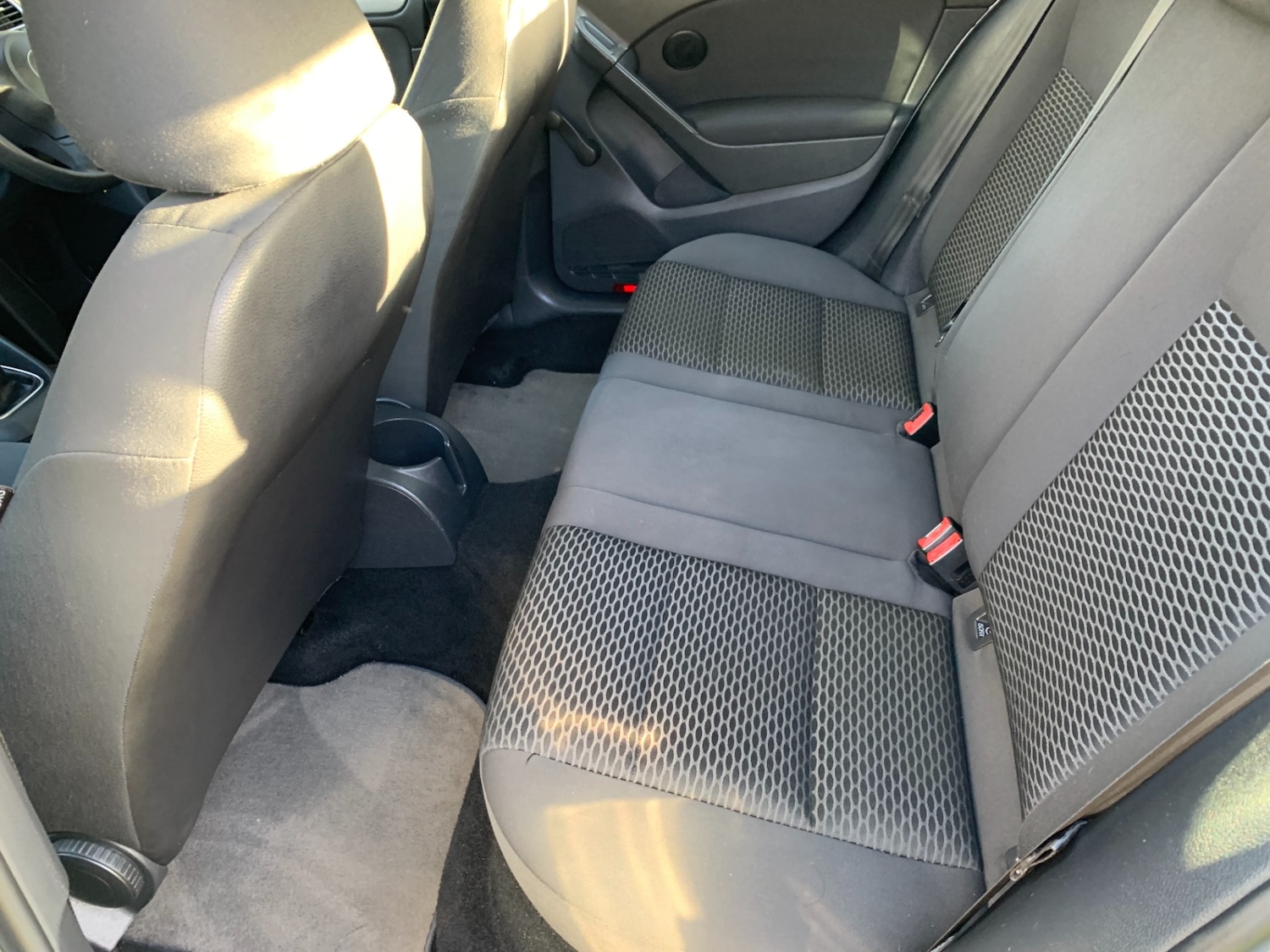 Used Volkswagen Golf 2010 for sale - 77013972: Photo 6