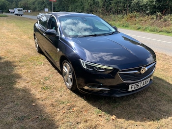 Vauxhall - Insignia
